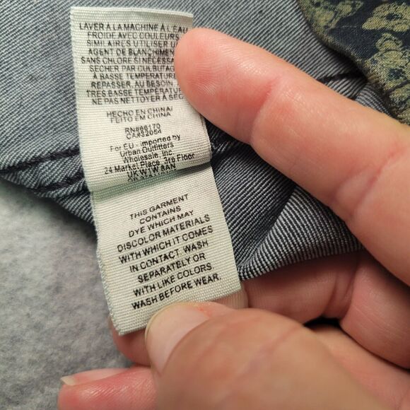 Free People Mini Skirt Size 10 Navy Blue Beige Floral Geometric Boho Twill - Picture 7 of 9